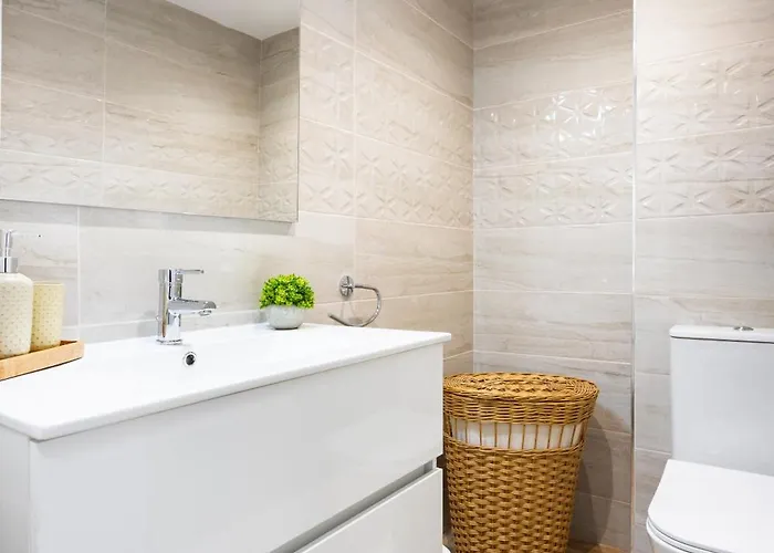 Home2book Beachside Cristianos & Pool * ロスクリスティアーノス